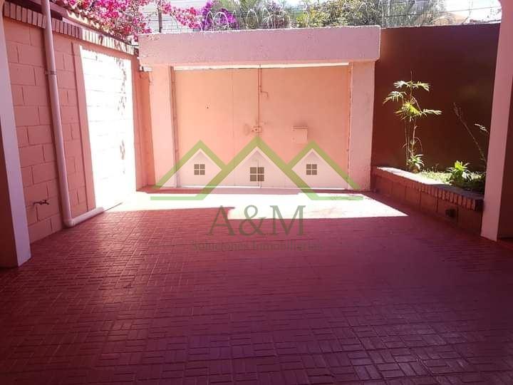 CASA EN ALQUILER EN COL. FLORENCIA