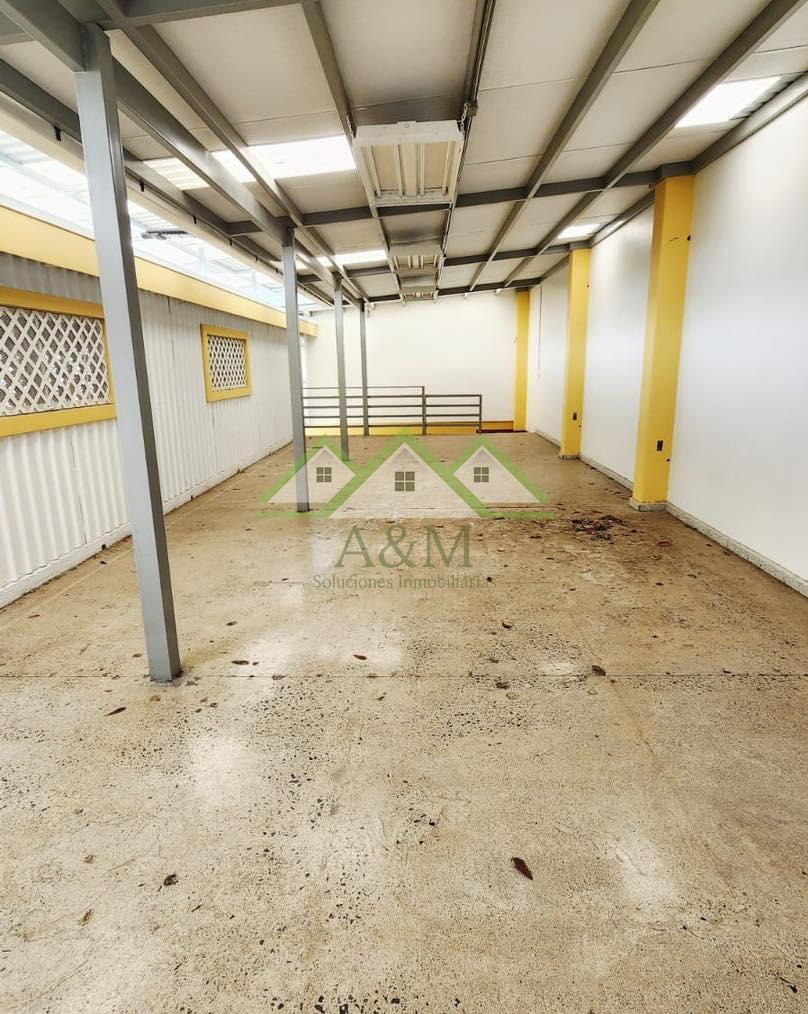 En Alquiler | Ofibodega en Colonia Lara